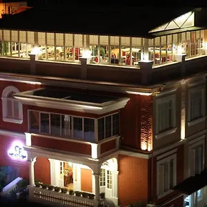 Boutique Restaurant Gloria טיראנה